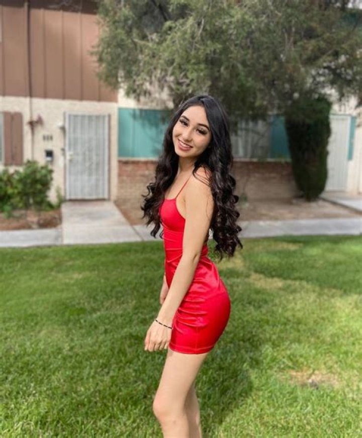  Alexia Maga