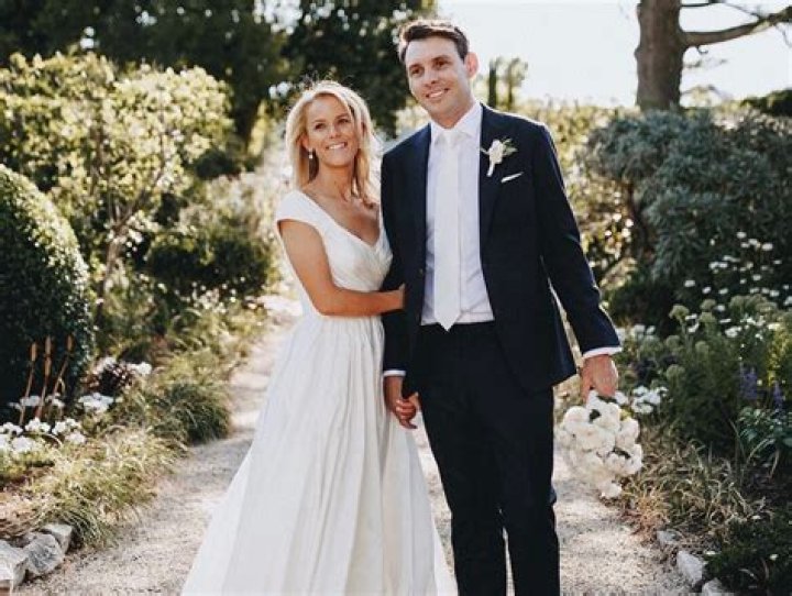 
Fans Are Looking For Sky News Reporter Ali Fortescue’s Wedding Pictures, Is She Married Yet? 