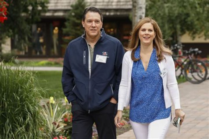 Is Erin Burnett Divorced Her Husband David Rubulotta? Rumours Explianed