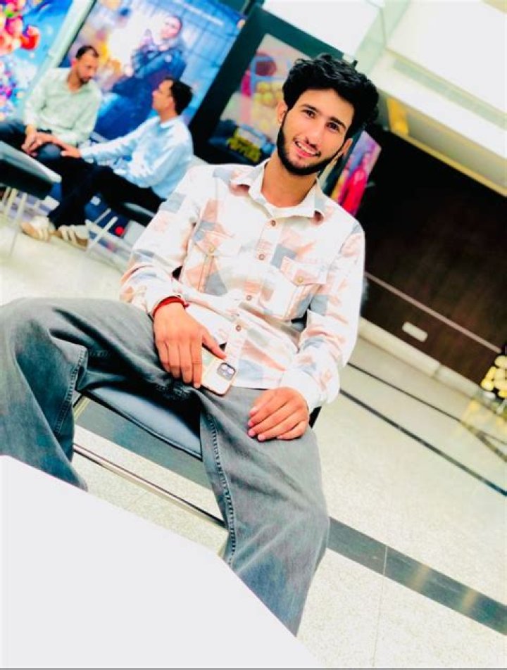 Nidhi Ojha Height, Weight, Net Worth, Age, Birthday, Wikipedia, Who, Instagram, Biography