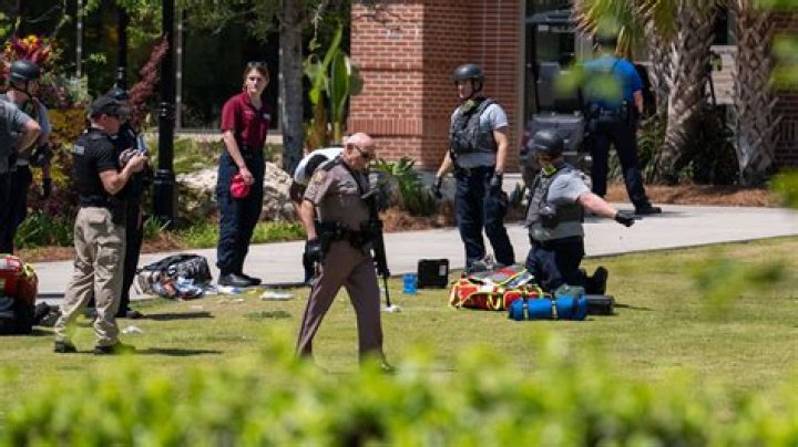 
Northwestern University shooting update: Lockdown lifted after 1 teen dead, 2 wounded 