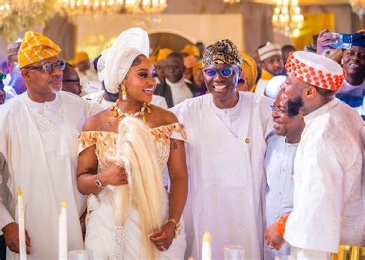 
Video: Davido And Chioma Perform ‘Assurance’ At Israel DMW’s Wedding 