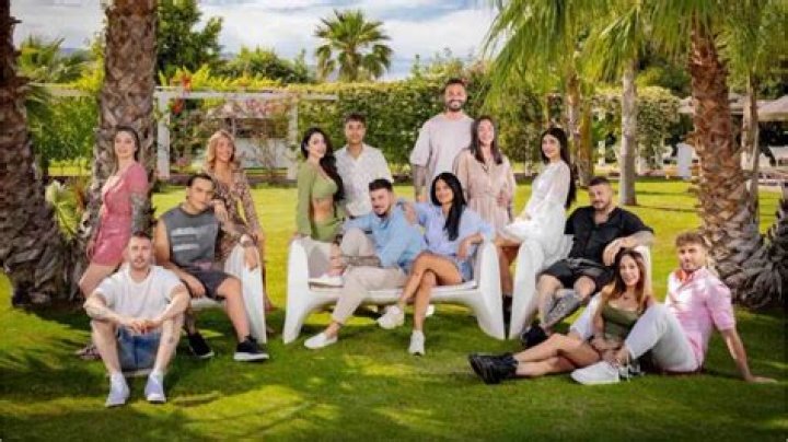 
Who Is Iris Jardiel? Temptation Island Cast Details As She Enters With Partner Luke Wechselberger 